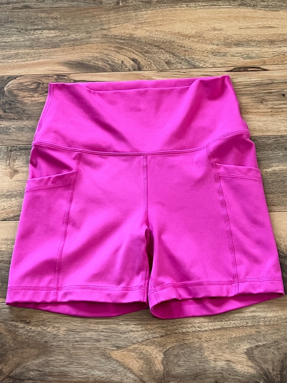Yogalicious Lux Tribeca 5” Shorts Medium Hot Pink High Rise Pockets Yoga